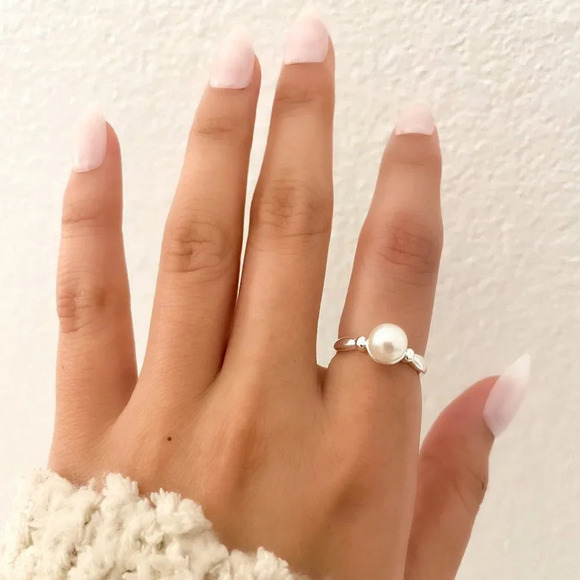 925 Sterling Silver Pearl Ring Minimalist Dainty Ring Pearl Accent Ring - Picture 6 of 9